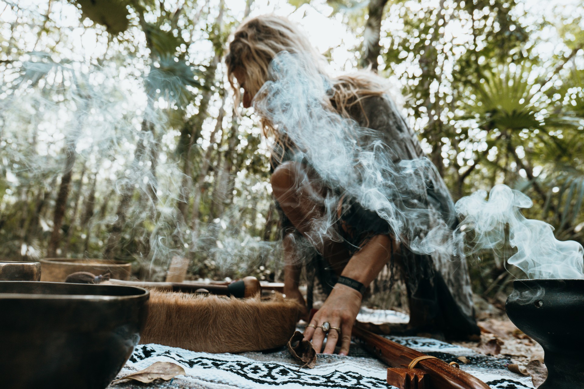 Un voyage de guérison dans la nature. Bien-être de récupération et concept de spiritualité